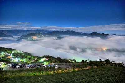 026-23_翁宗憲_碧湖山黎明前的琉璃雲海